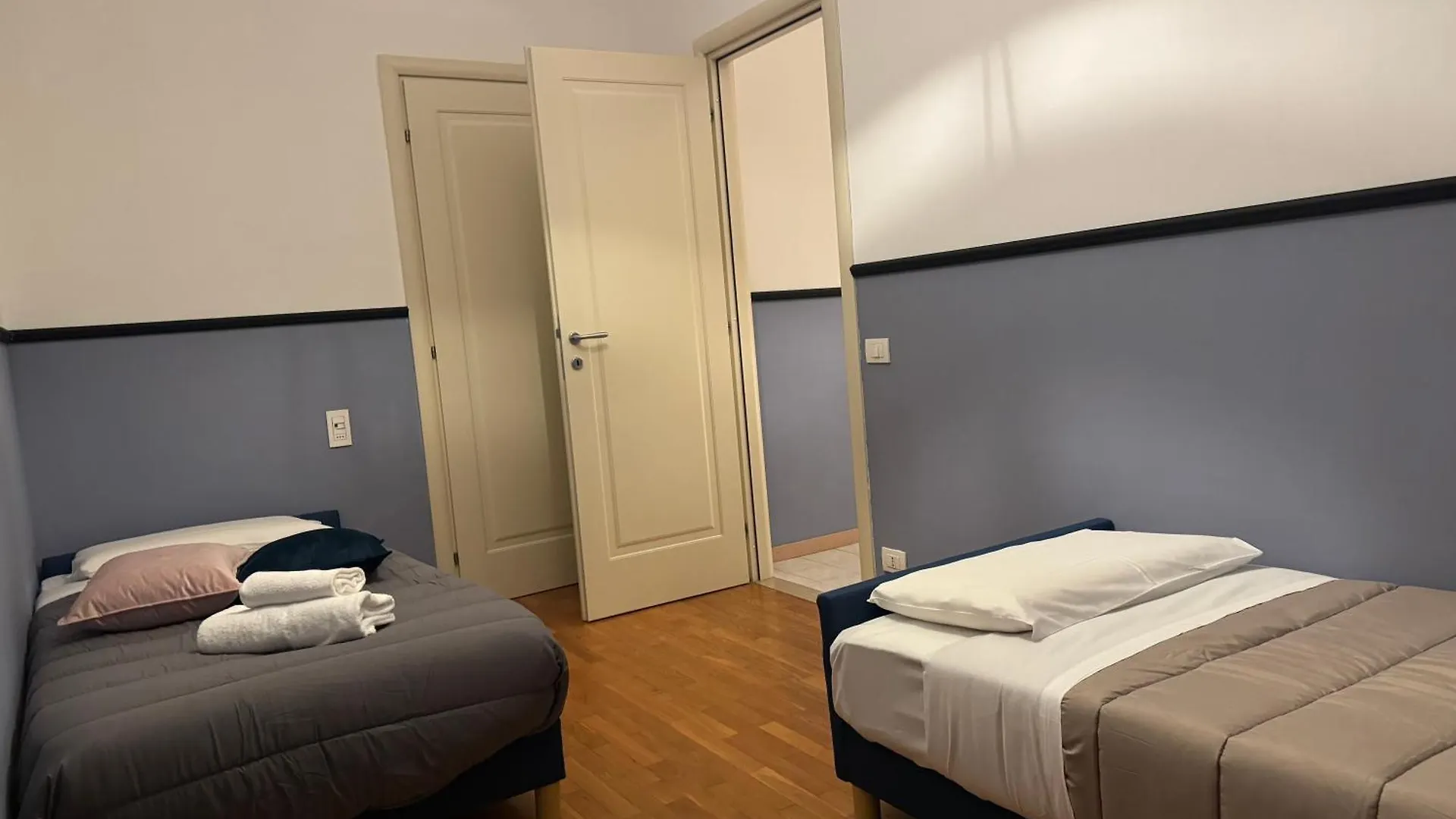 Feel - Terrace Penthouse Apartment Bergamo 0*,